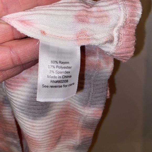 NWT Yummy Sweater Co die dye tank large - Picture 3 of 4